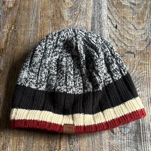 Roots | Lodge Toque